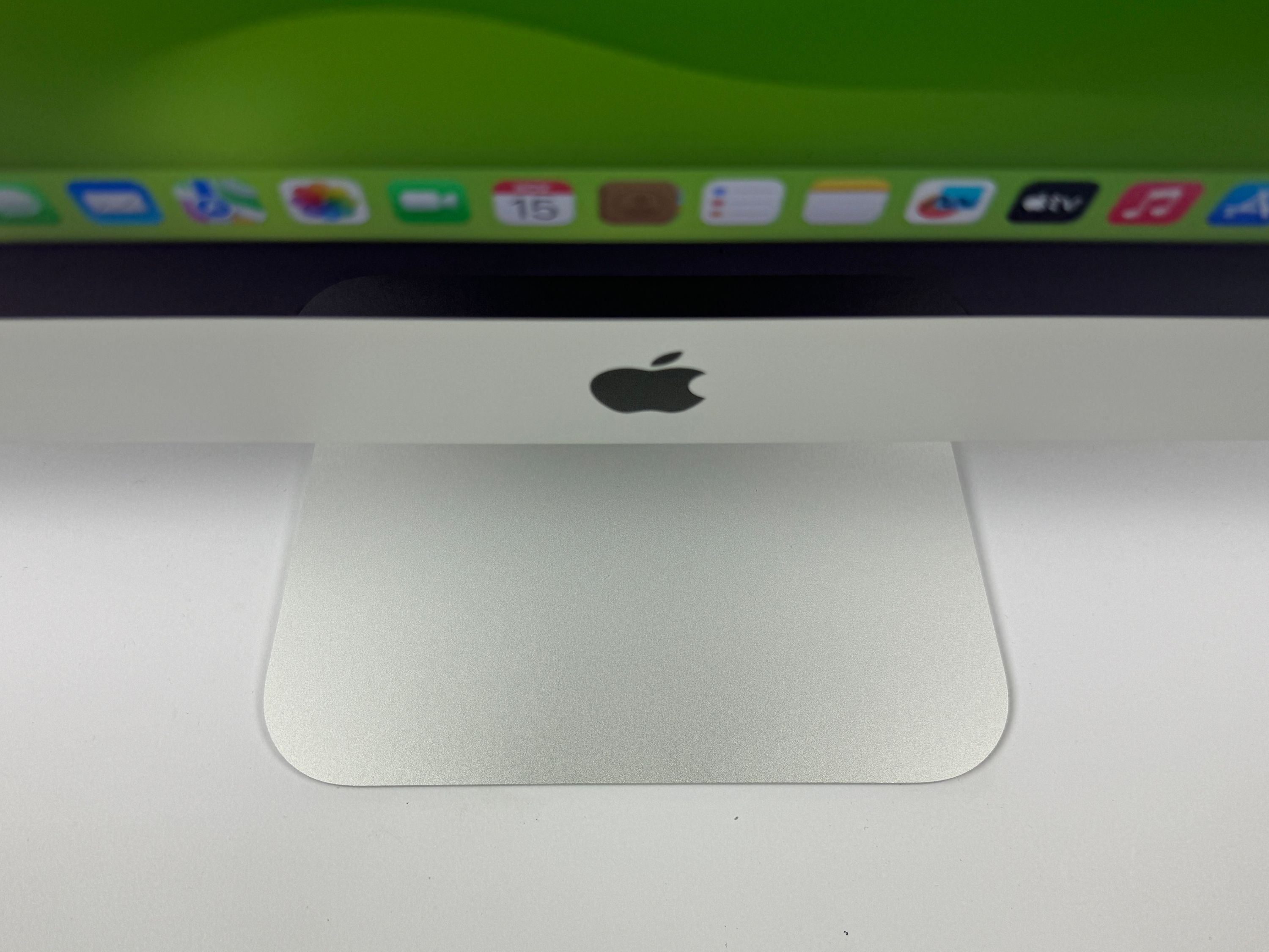 Apple iMac Retina 5K 27“ 6-Core i5 3,7 Ghz 32 GB Ram 1 TB SSD RP580X 2019 SILBER
