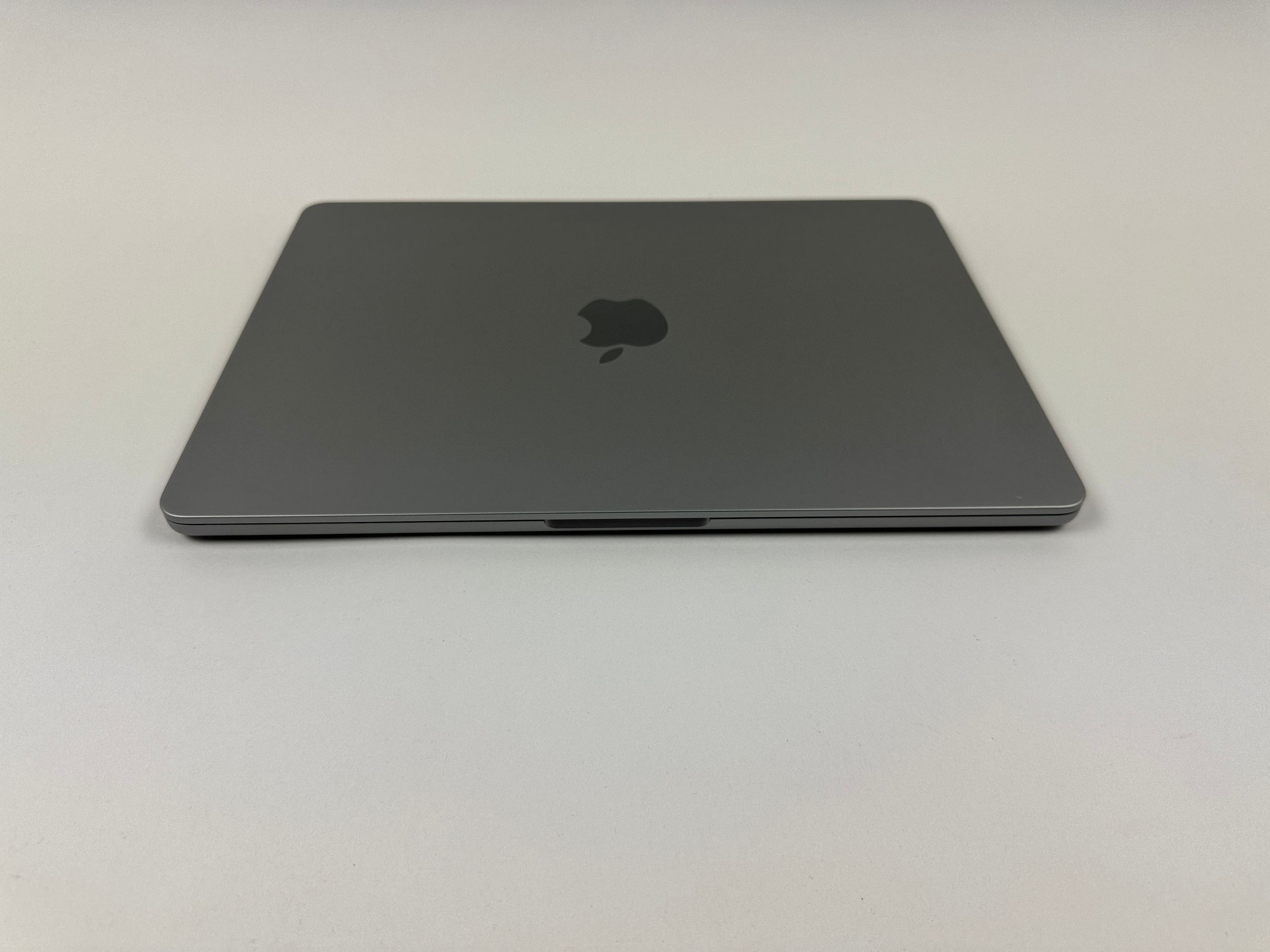 Apple MacBook Air 13,3“ M2 8C CPU 8C GPU 512 GB SSD 8 GB 2022 SPACE GREY