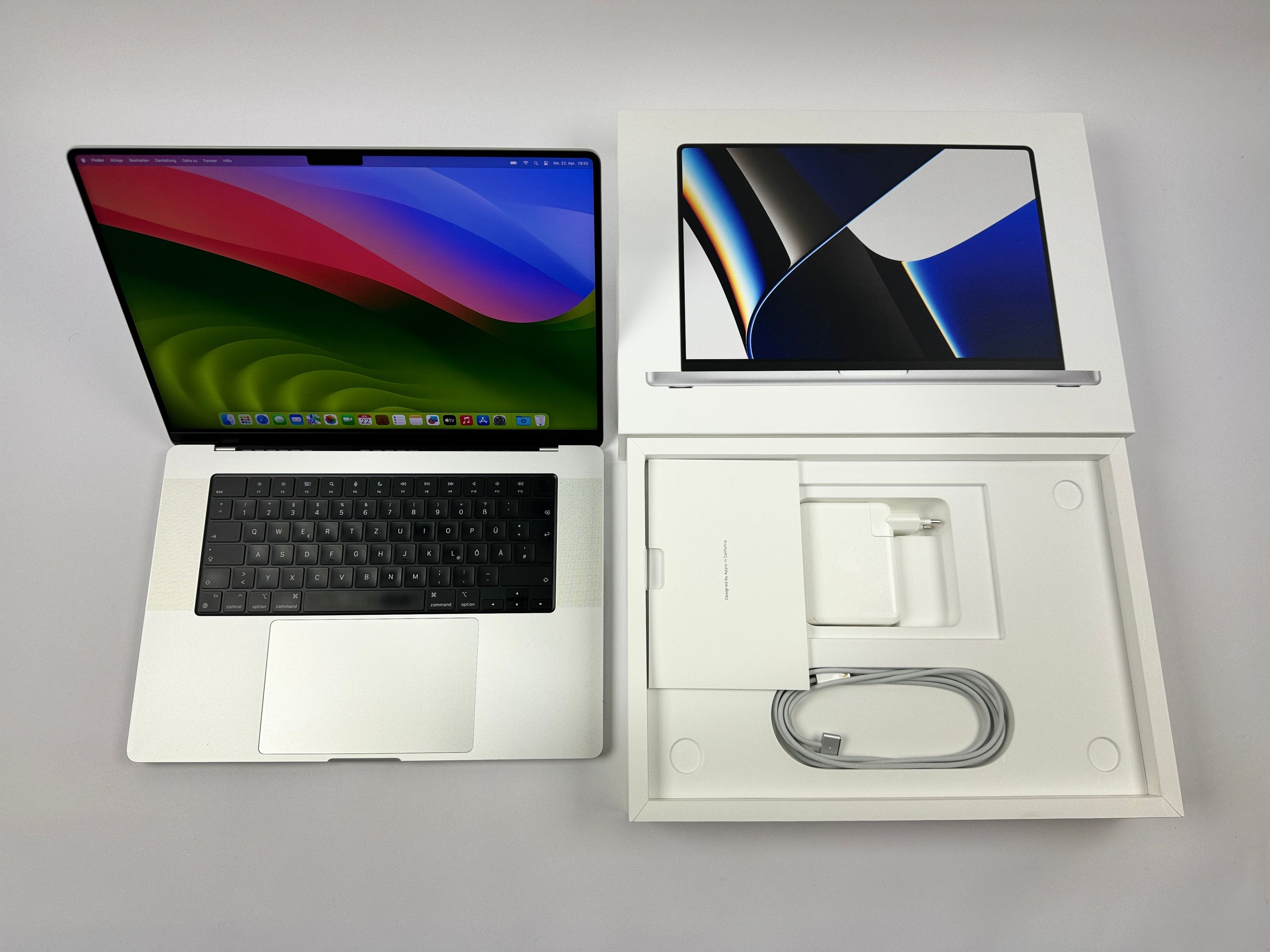 Apple MacBook Pro 16“ M1 MAX 10C CPU 32C GPU 1 TB SSD 64 GB Ram 2021 SILBER