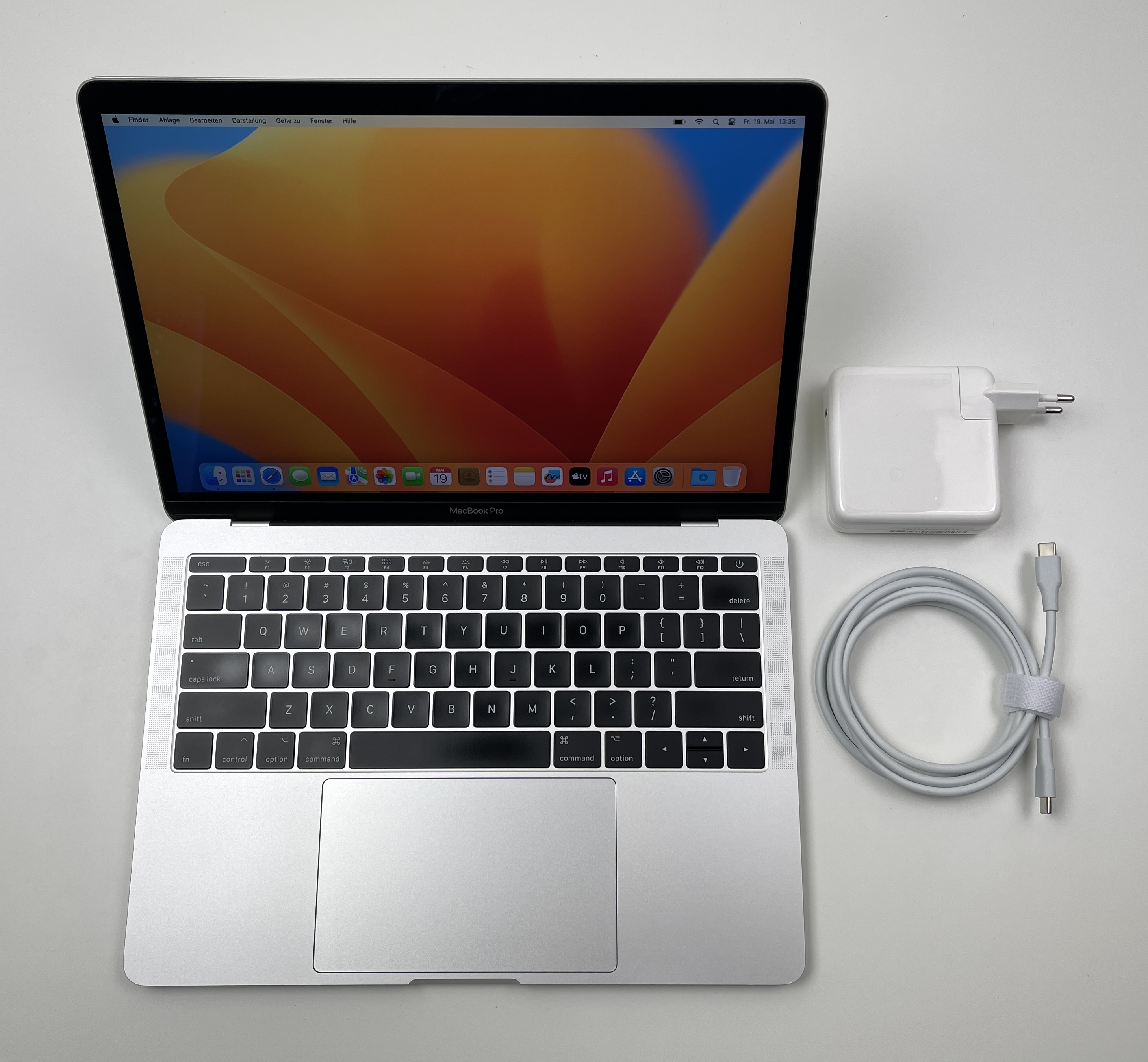 Apple MacBook Pro Retina 13,3“ i5 2,3 Ghz 256 GB SSD 8 GB Ram SILBER 2017