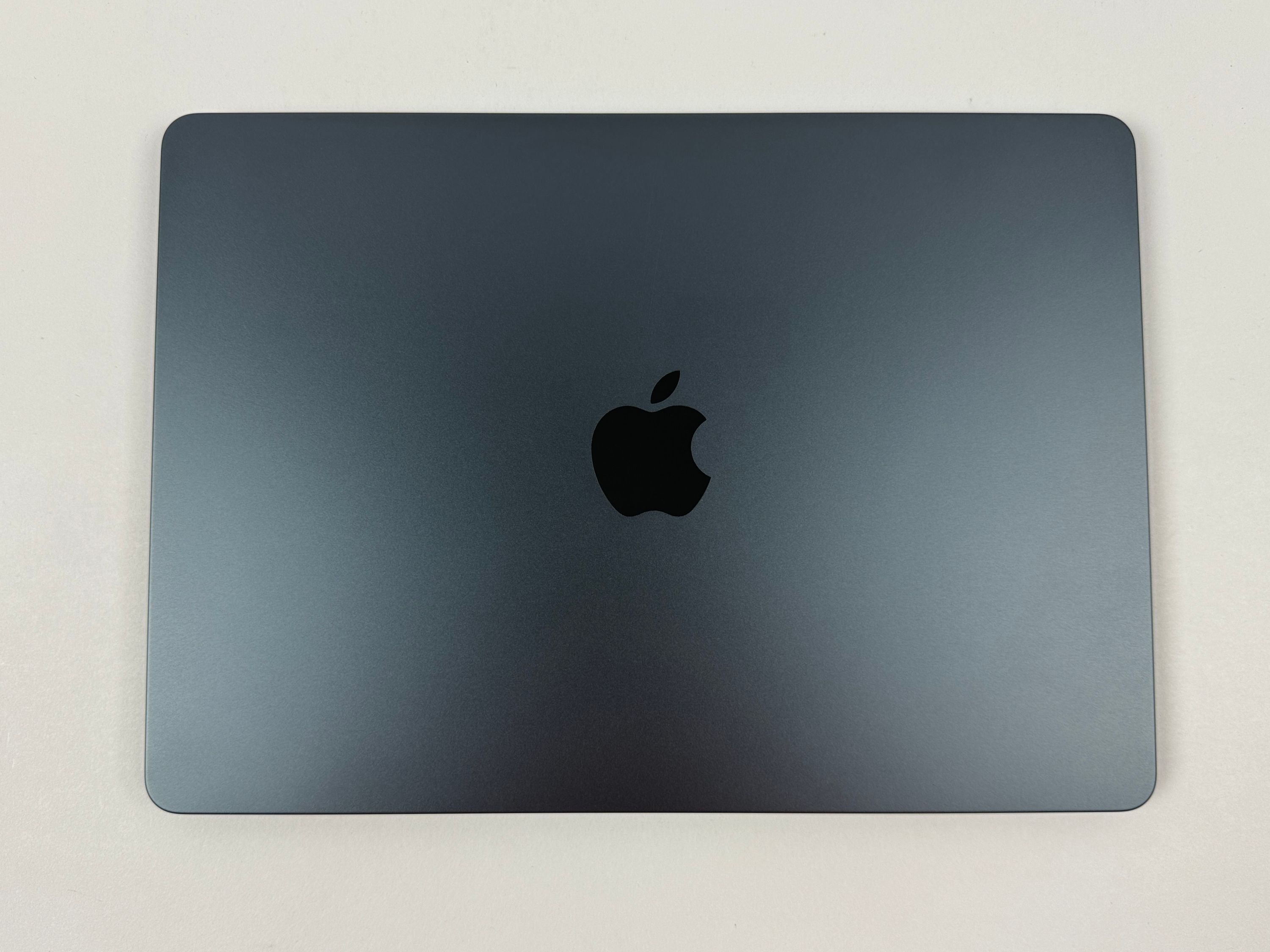 Apple MacBook Air 13,3“ M2 8C CPU 10C GPU 512 GB SSD 16 GB 2022 MITTERNACHT QWERTY