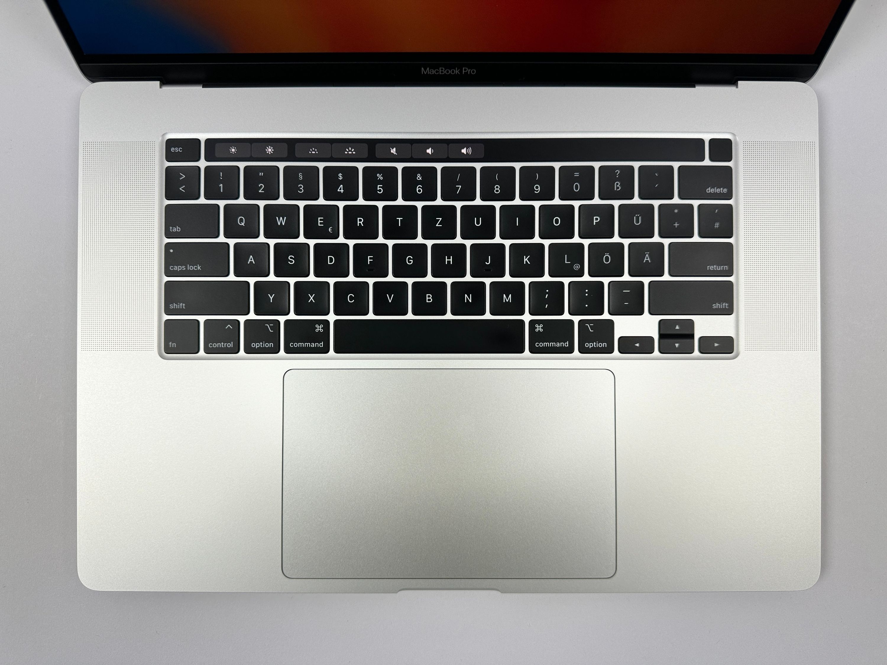 Apple MacBook Pro Retina TouchBar 16“ 8-Core i9 2,4 Ghz 1 TB SSD 64 GB Ram RP 5500M 2019