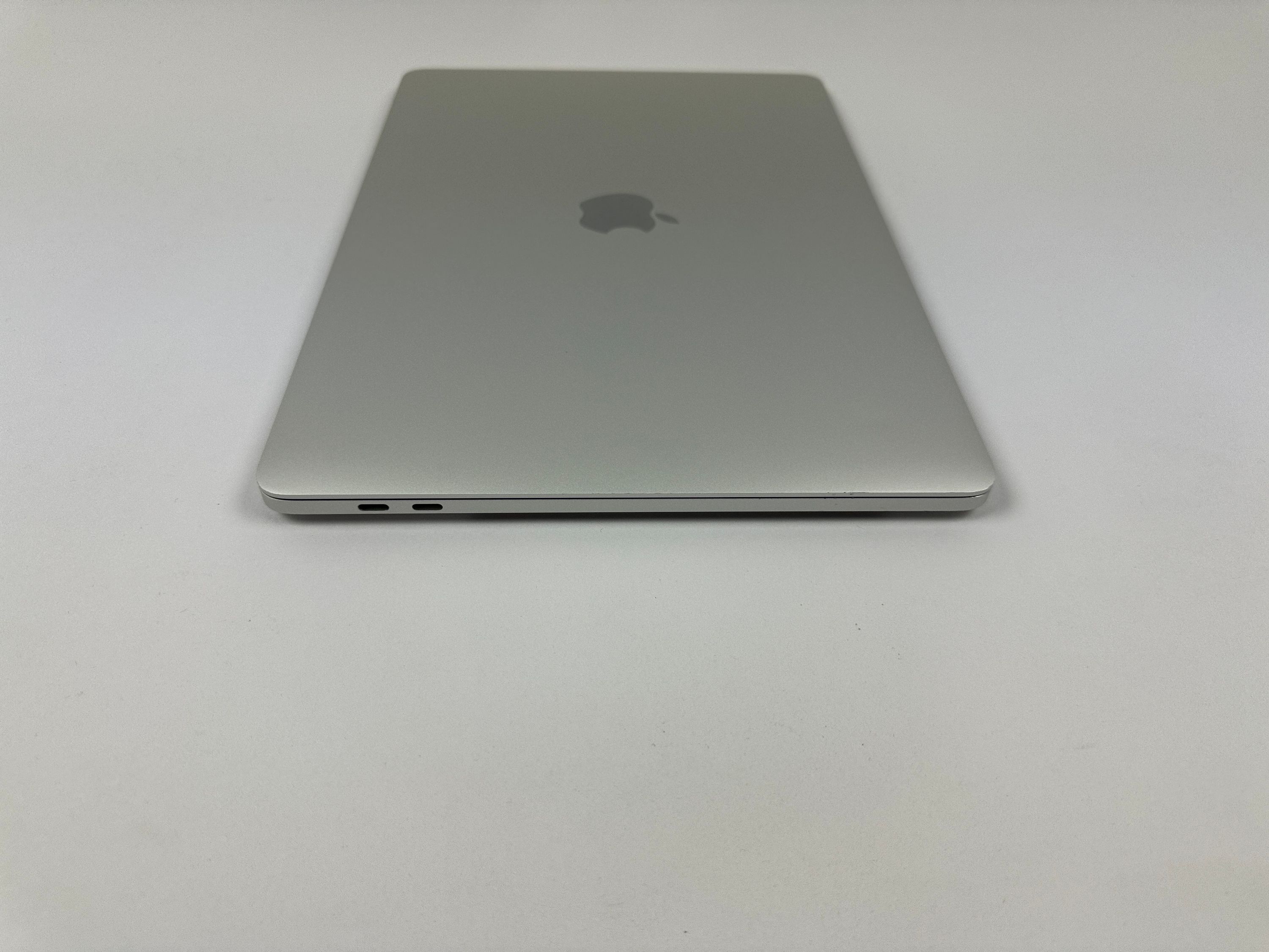 Apple MacBook Pro Retina TouchBar 13,3“ i7 2,8 Ghz 512 GB SSD 16 GB Ram SILBER 2019