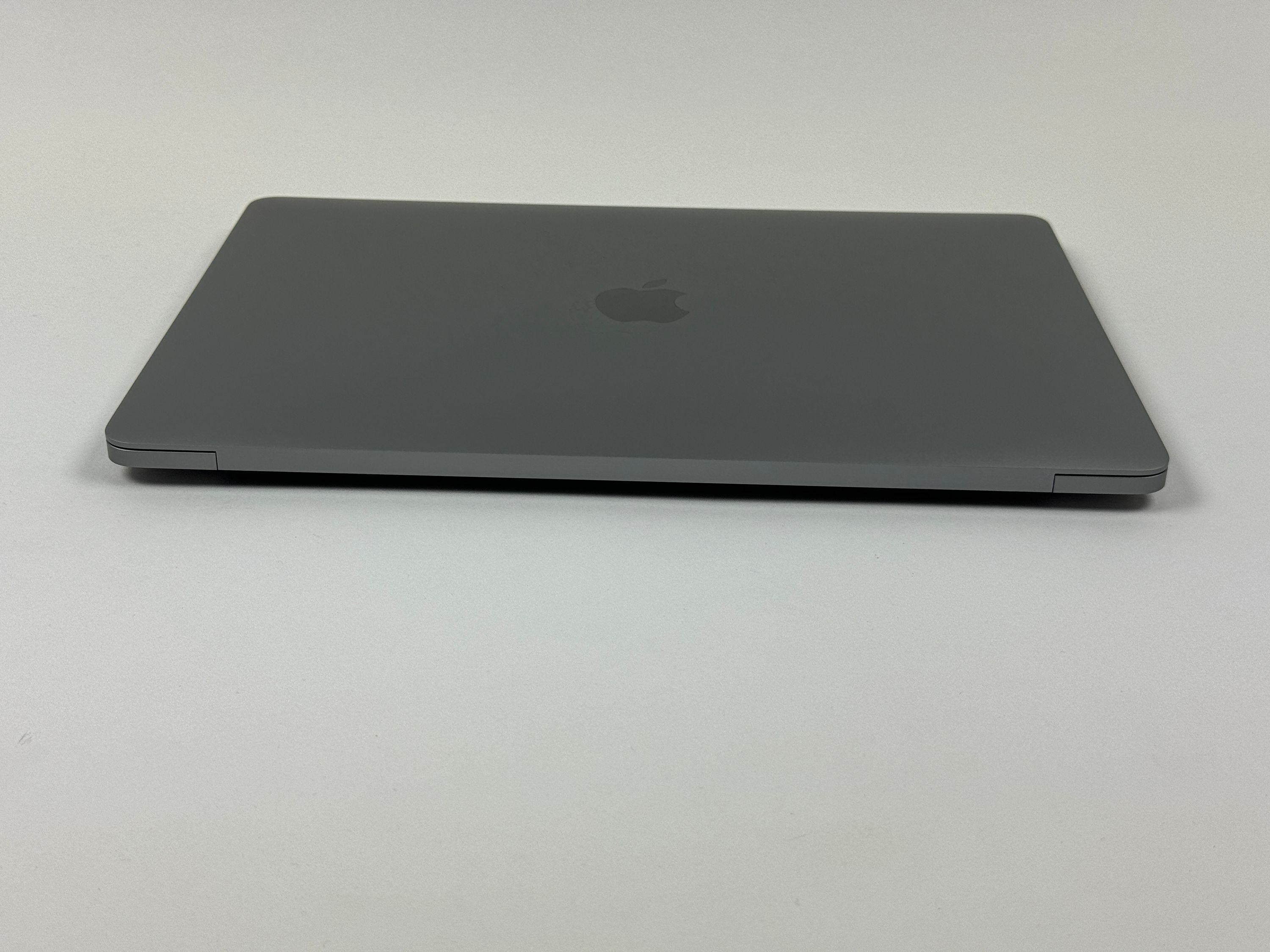 Apple MacBook Pro Retina 13,3“ M1 8C CPU 8C GPU 256 GB SSD 16 GB Ram 2020 Space Grey