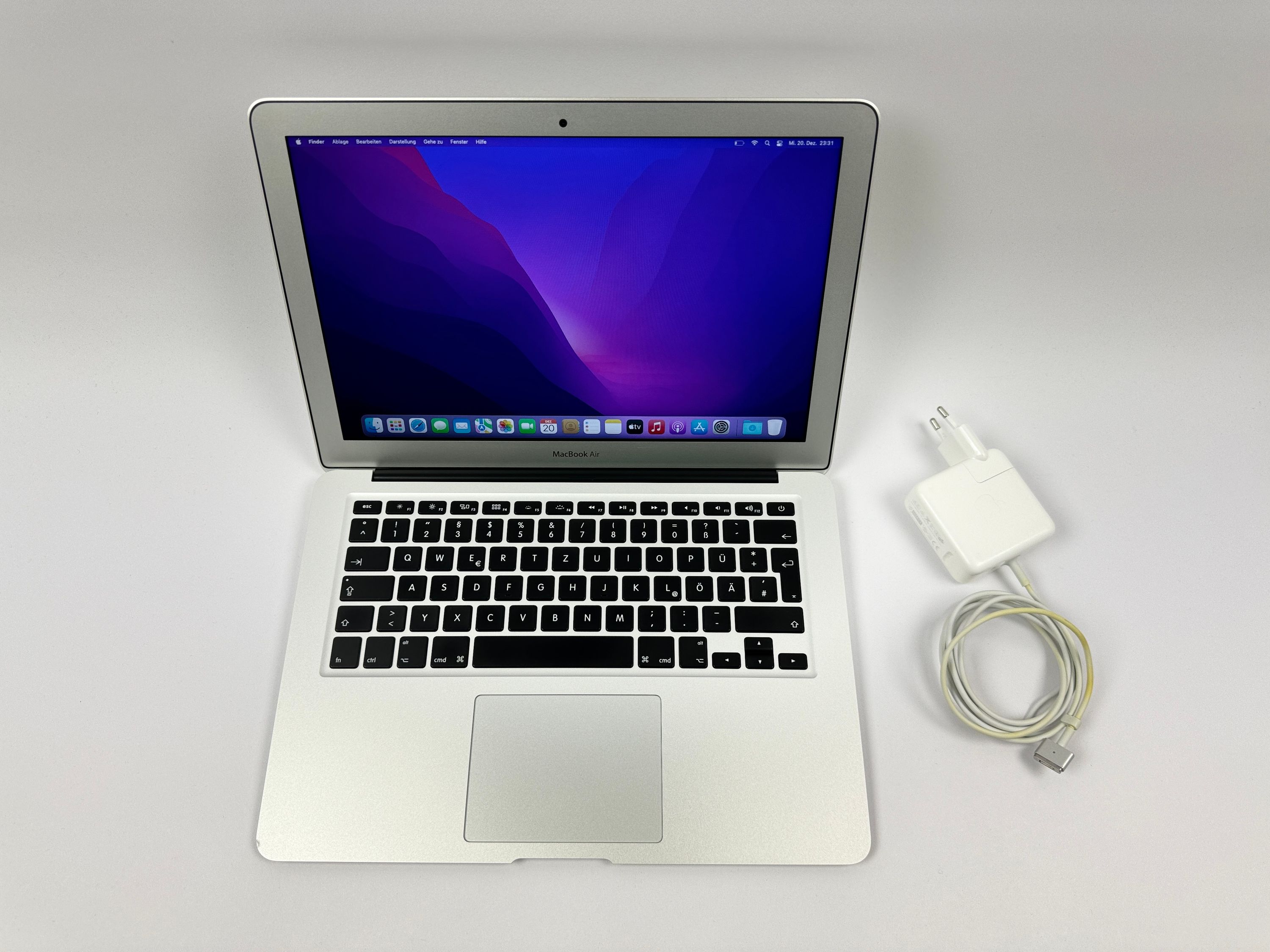 Apple MacBook Air 13,3“ i5 1,8 Ghz 128 GB SSD 8 GB Ram SILBER 2017