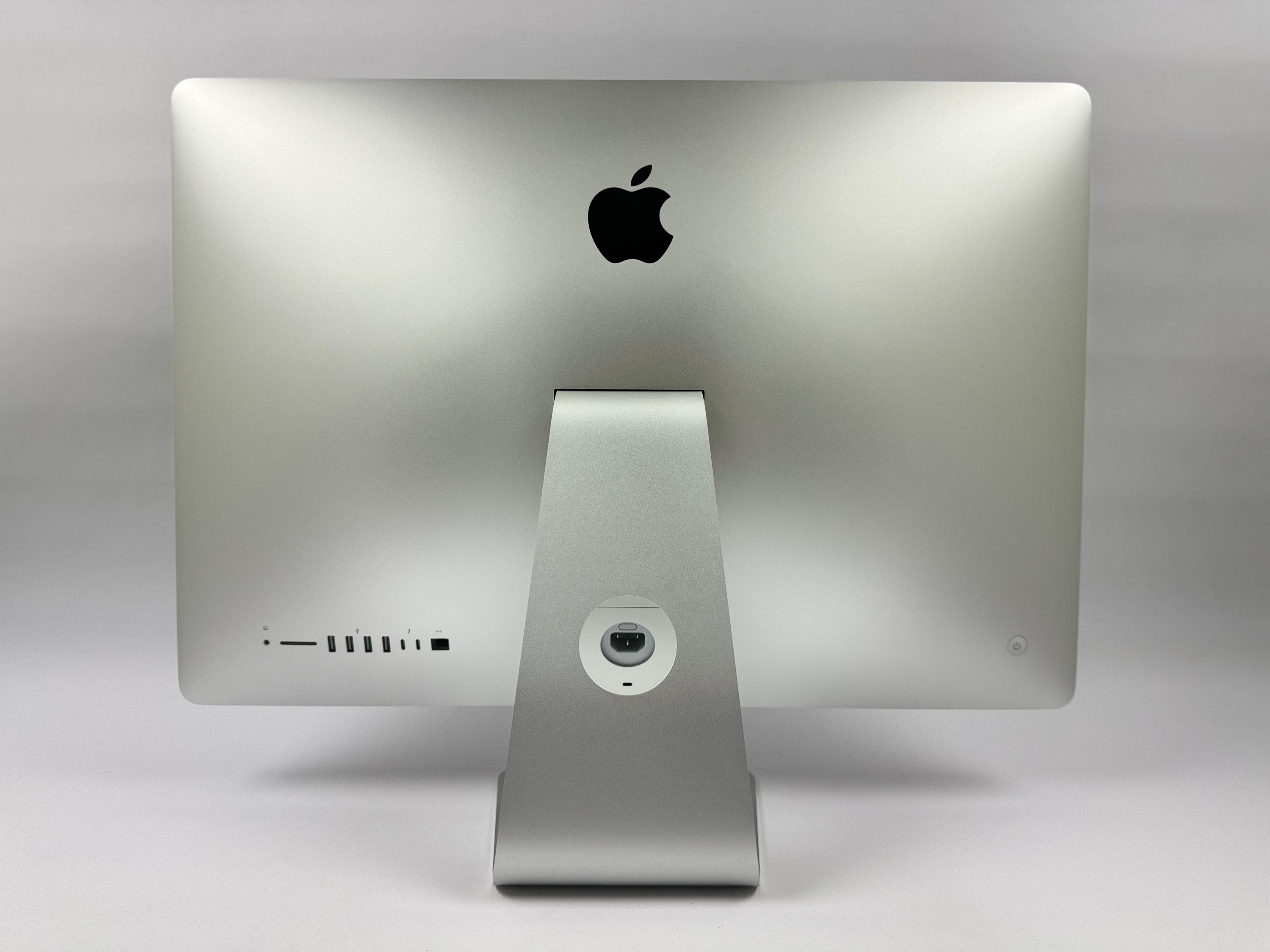 Apple iMac Retina 5K 27“ 6-Core i5 3,0 Ghz 32 GB Ram 1 TB SSD 2019 SILBER