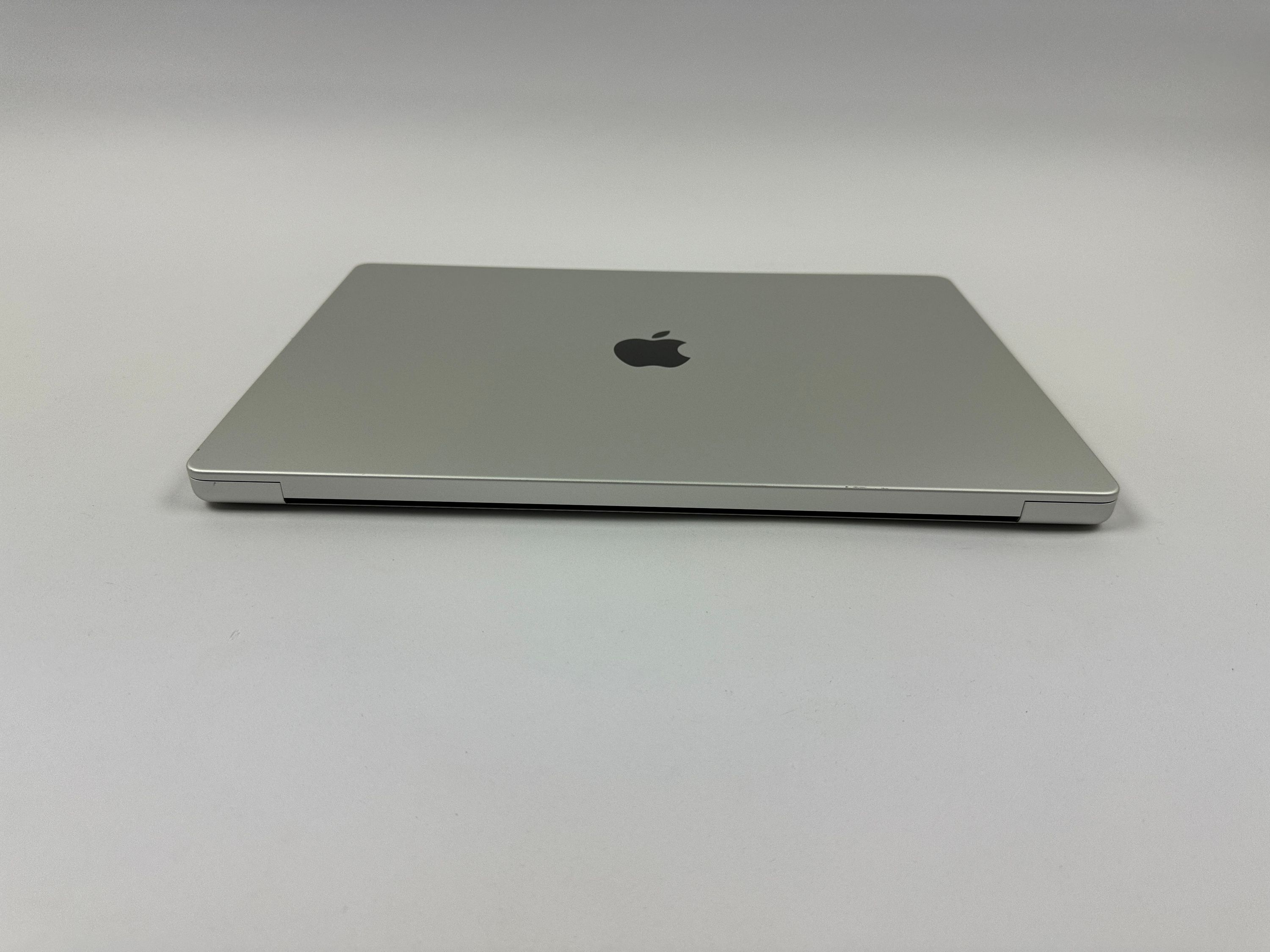 Apple MacBook Pro 16“ M1 MAX 10C CPU 32C GPU 1 TB SSD 64 GB Ram 2021 SILBER