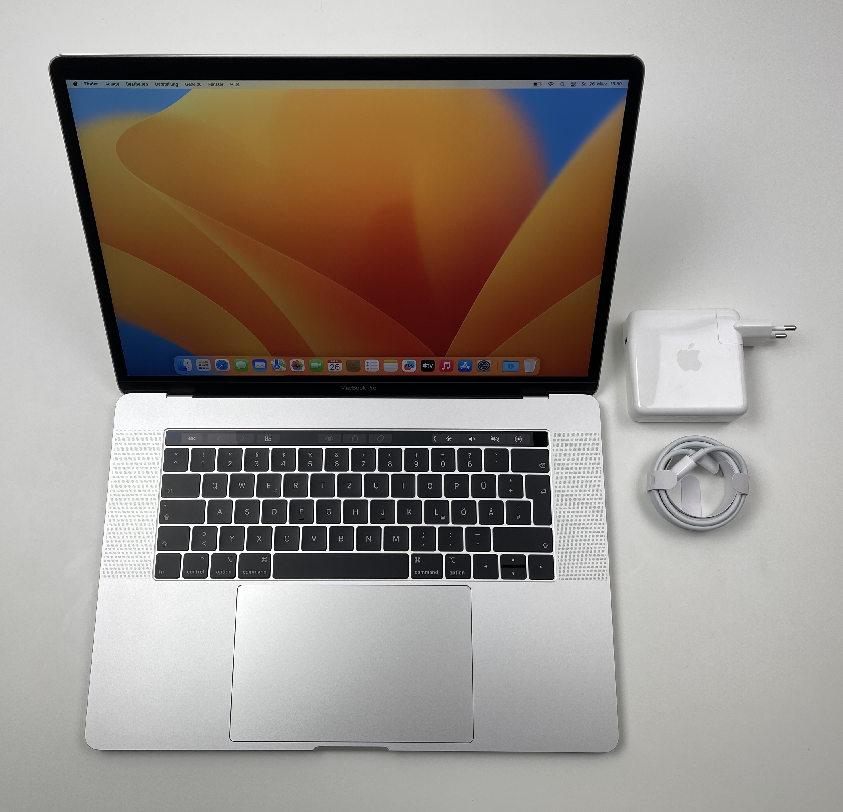 Apple MacBook Pro Retina TouchBar 15,4“ 8-Core i9 2,3 Ghz 512 GB SSD 16 GB Ram SILBER 2019