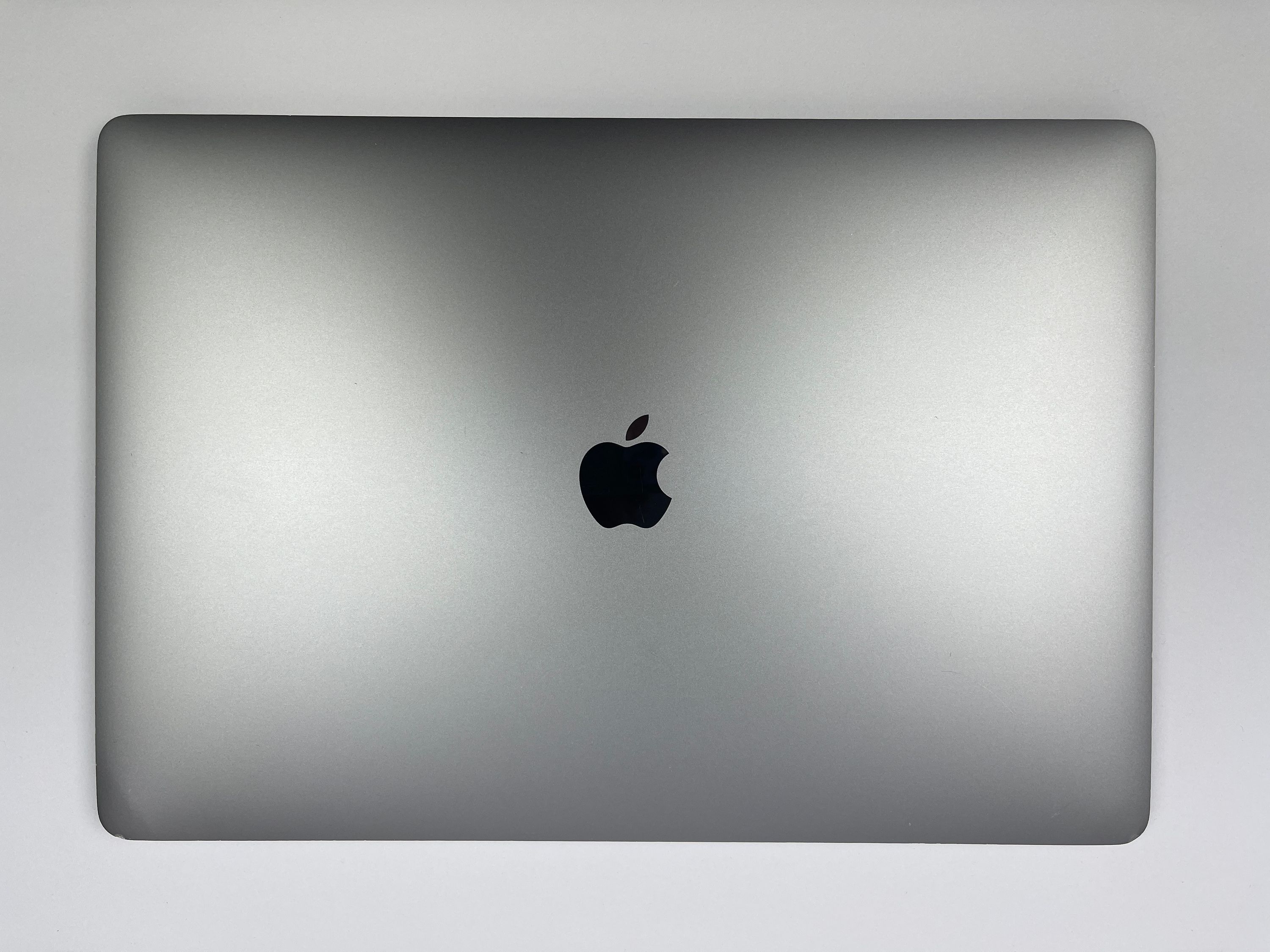 Apple MacBook Pro Retina TouchBar 16“ 8-Core i9 2,4 Ghz 1 TB SSD 32 GB Ram SPACEGREY 2019