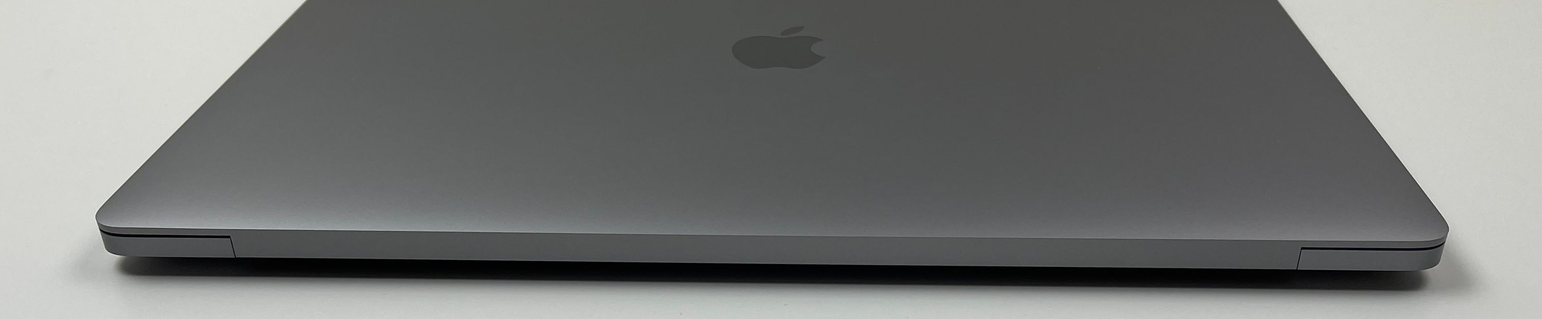 Apple MacBook Pro Retina TouchBar 16“ 8-Core i9 2,3 Ghz 4 TB SSD 32 GB Ram RP 5600M 2019